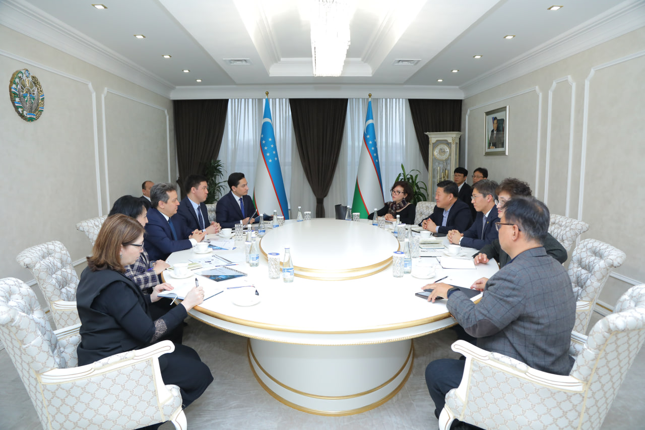 Корея Республикасига IT аутсорсинг хизматларини йўлга қўйиш масалалари муҳокама қилинди