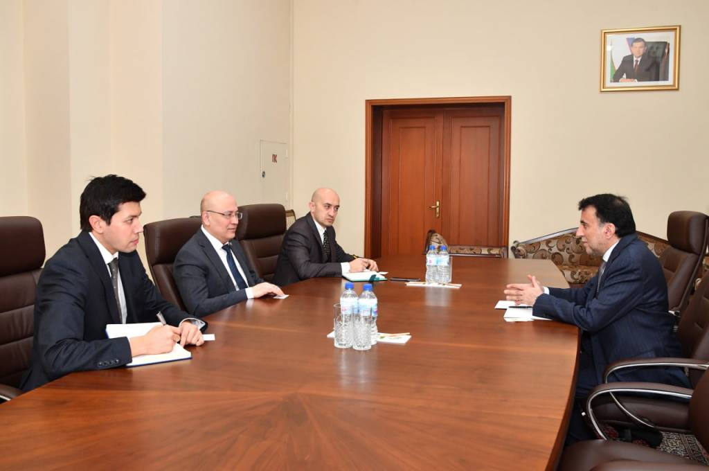 First Deputy Foreign Minister of Uzbekistan meets with the Ambassador of Qatar