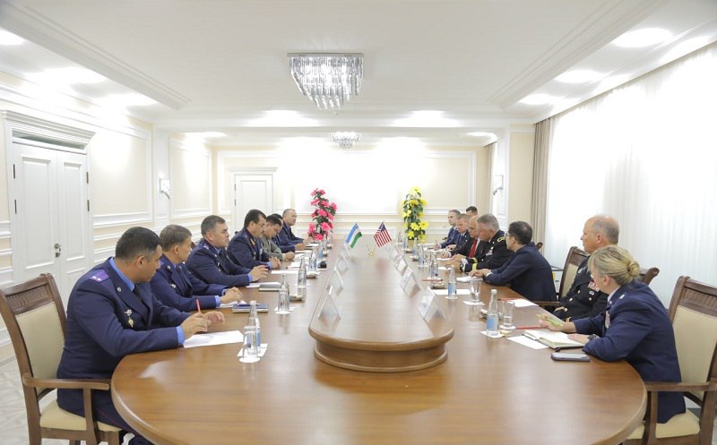 Министр по чрезвычайным ситуациям генерал-майор А.Х.Кулдашев провёл встречу с делегацией Национальной гвардии штата Миссисипи (США) во главе с генерал-майором Дженсоном Бойлзом