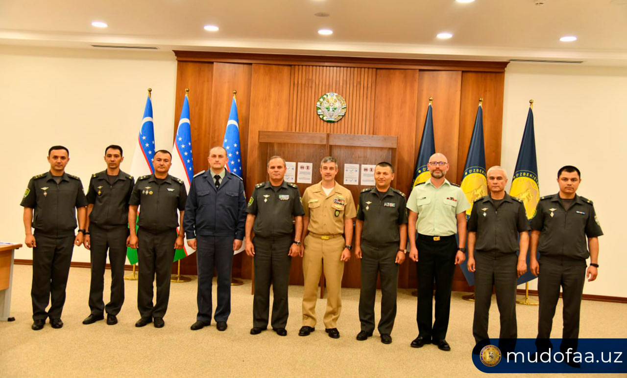 Universitetda seks aktyorlari